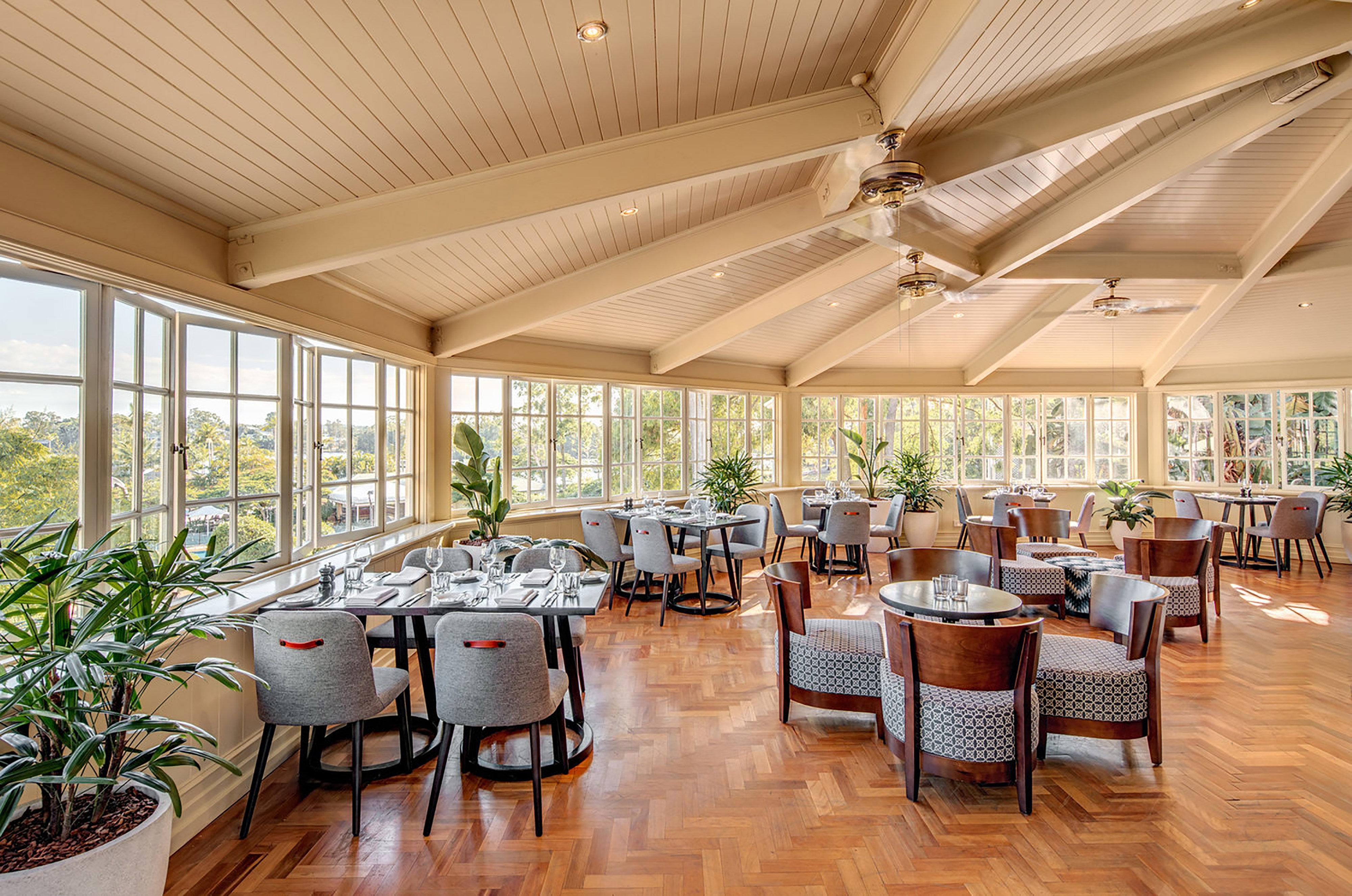Intercontinental Sanctuary Cove Resort By Ihg Gold Coast Exterior foto The restaurant at the clubhouse